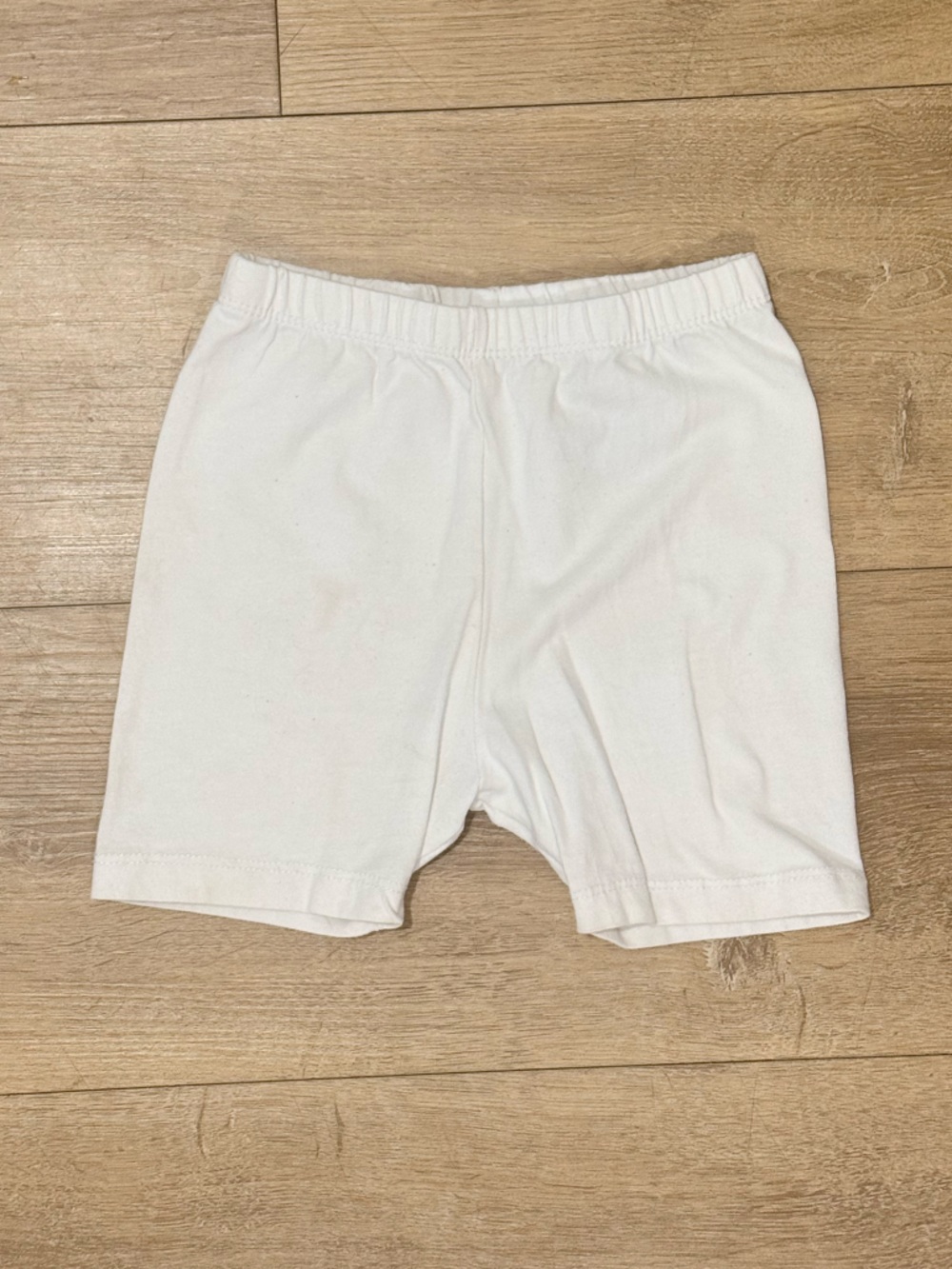 ⭐ 5/$20⭐️ Wonder Nation White Biker Shorts 2T-3T - PLAY CONDITION